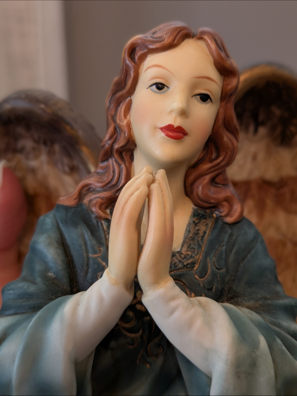Decorative Kneeling Ceramic Angel Figurine - Picture 5 of 5
